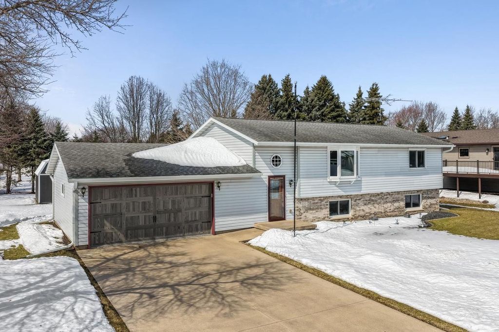 Photo of 620 Sunrise DRIVE, Ripon, WI 54971 (MLS # 50322607)