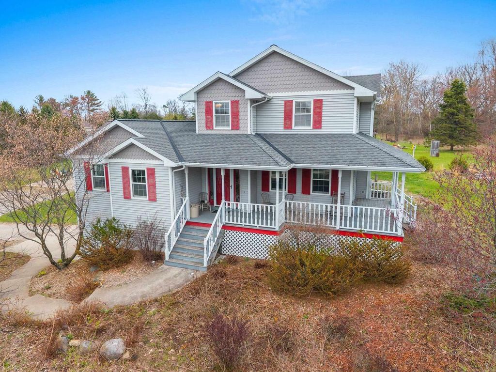 Photo of 3208 Bridge ROAD, Suamico, WI 54313 (MLS # 50322312)