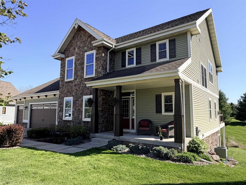 Photo of 245 Stone Bridge CIRCLE, Deerfield, WI 53531 (MLS # 2022419)