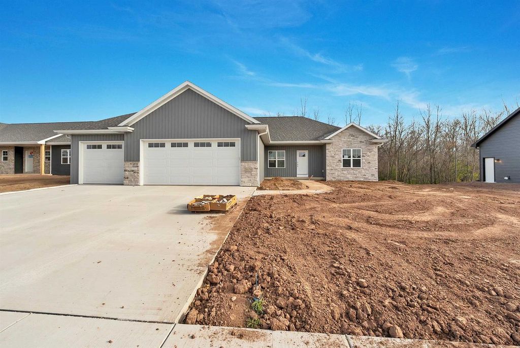 Photo of 2578 N Stellita CIRCLE, De Pere, WI 54115 (MLS # 50318114)