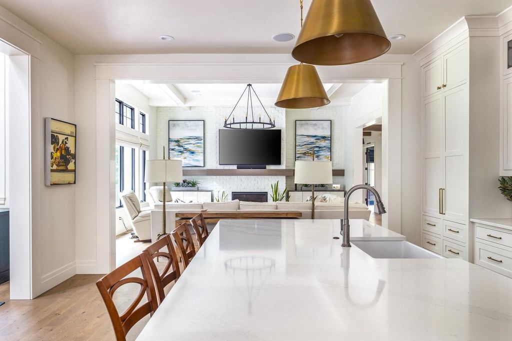 Photo of 2411 Loxley COURT, Suamico, WI 54173 (MLS # 50322963)