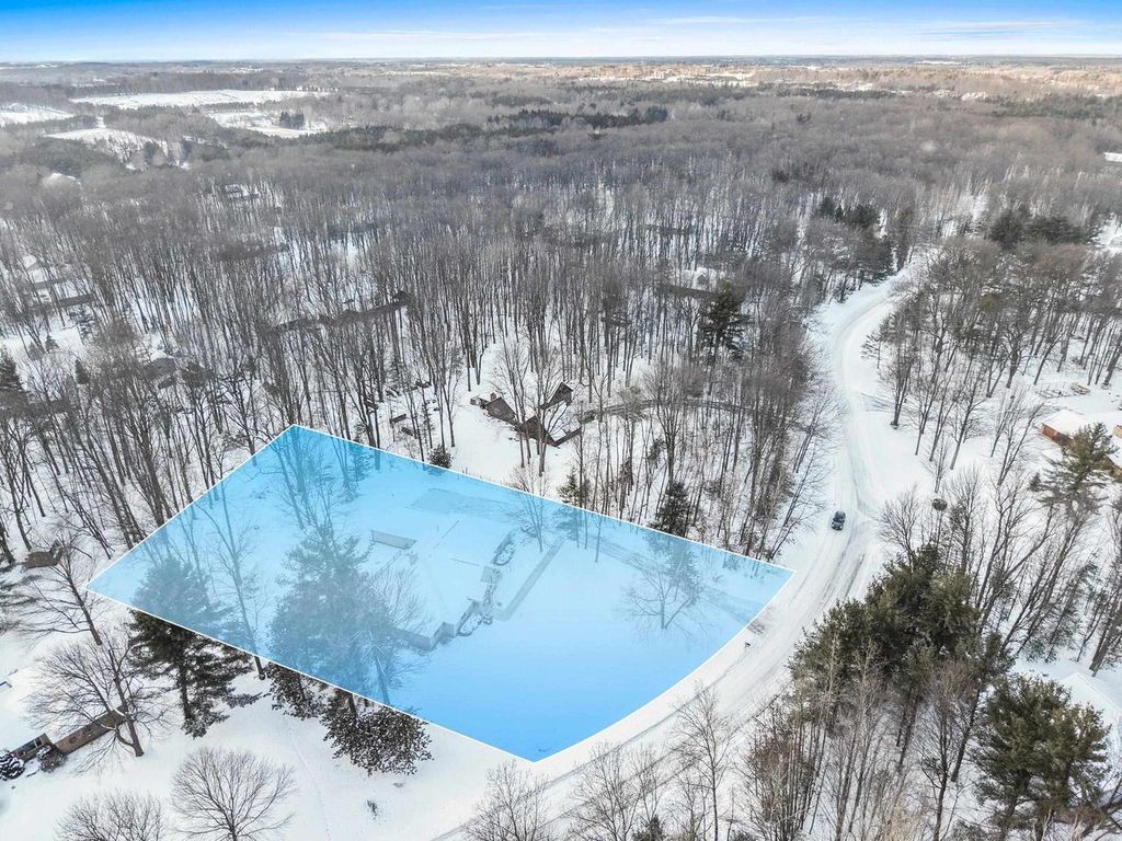 Photo of 2817 Brook Hills DRIVE, Green Bay, WI 54313 (MLS # 50320419)