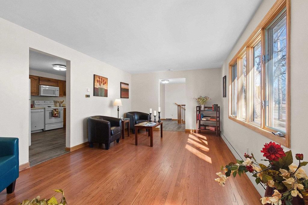 Photo of 2105 N Ballard ROAD, Appleton, WI 54911 (MLS # 50322288)