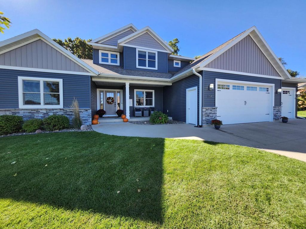 Photo of 704 Knollwood DRIVE, Holmen, WI 54636 (MLS # 1937583)