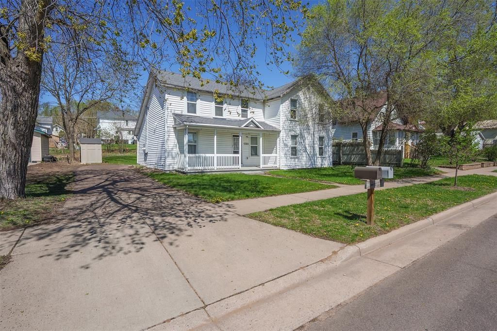 Photo of 1428 Bellevue AVENUE #2, Eau Claire, WI 54703 (MLS # 1600816)