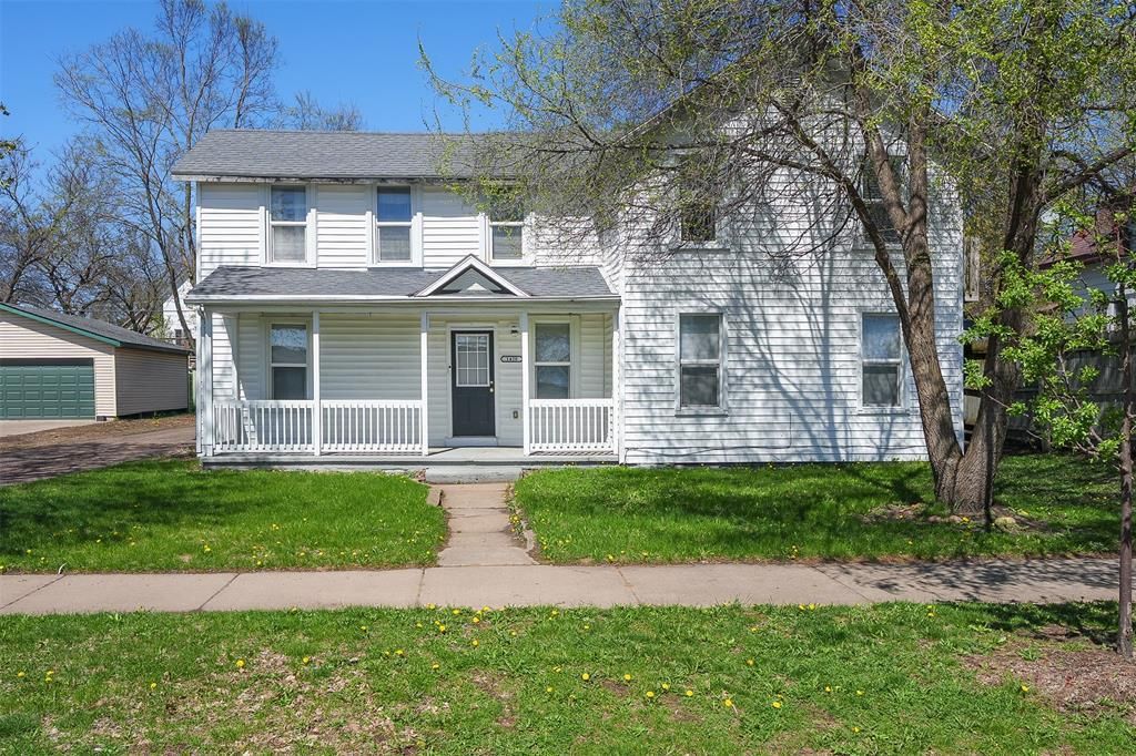 Photo of 1428 Bellevue AVENUE #2, Eau Claire, WI 54703 (MLS # 1600816)
