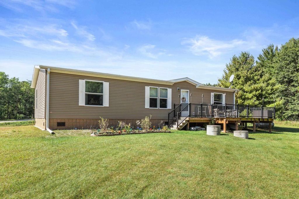 Photo of W8212 Highway O Wild Rose, Wild Rose, WI 54984 (MLS # 22504634)