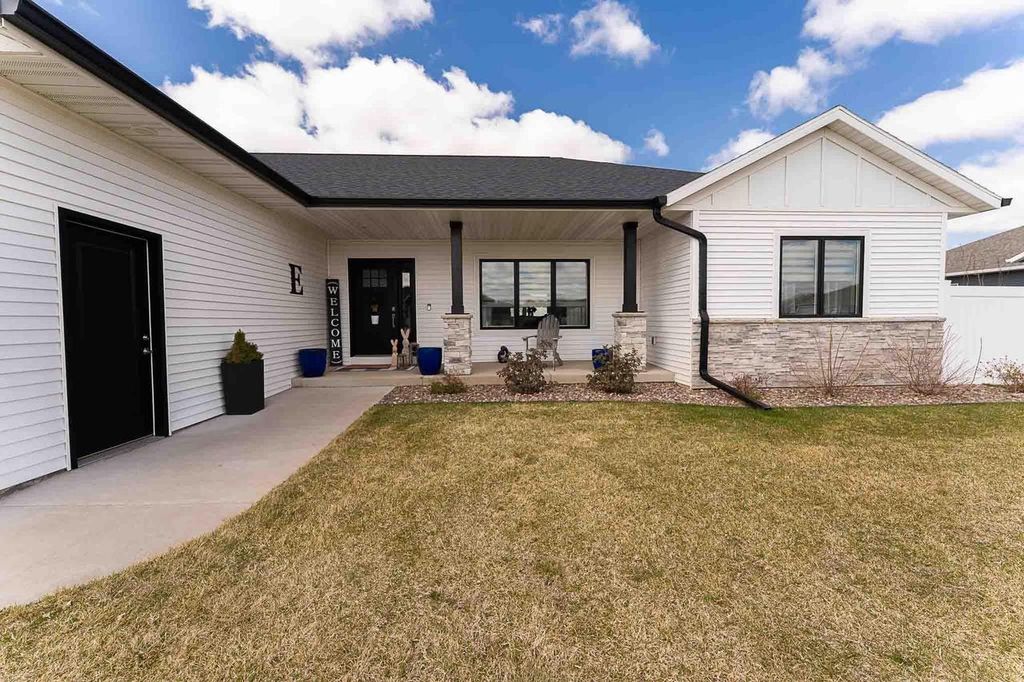 Photo of 1230 Crockett DRIVE, Holmen, WI 54636 (MLS # 2020596)