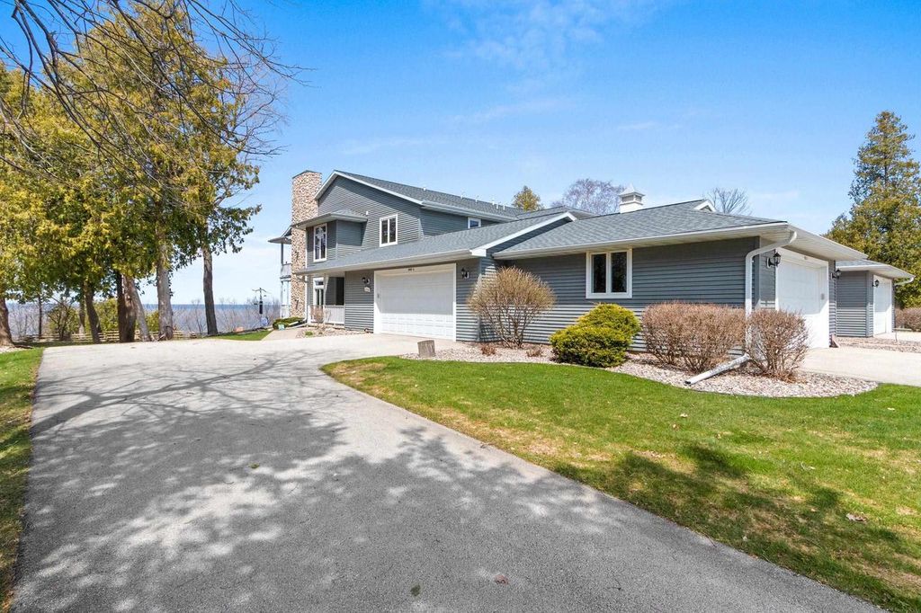 Photo of 5323 Sunset Bluff DRIVE #A, Green Bay, WI 54311 (MLS # 50324676)
