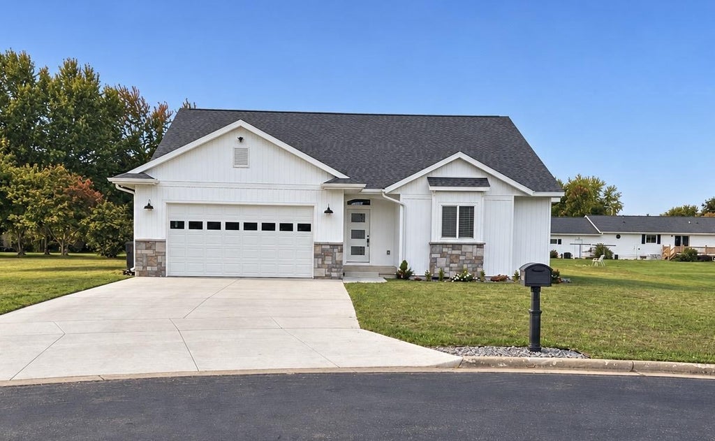 Photo of 1030 Michele COURT, Port Edwards, WI 54469 (MLS # 22604747)