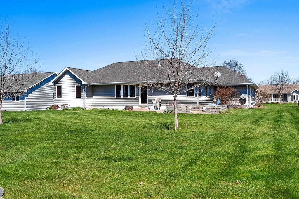 Photo of 2190 Daly DRIVE, Green Bay, WI 54311 (MLS # 50324193)