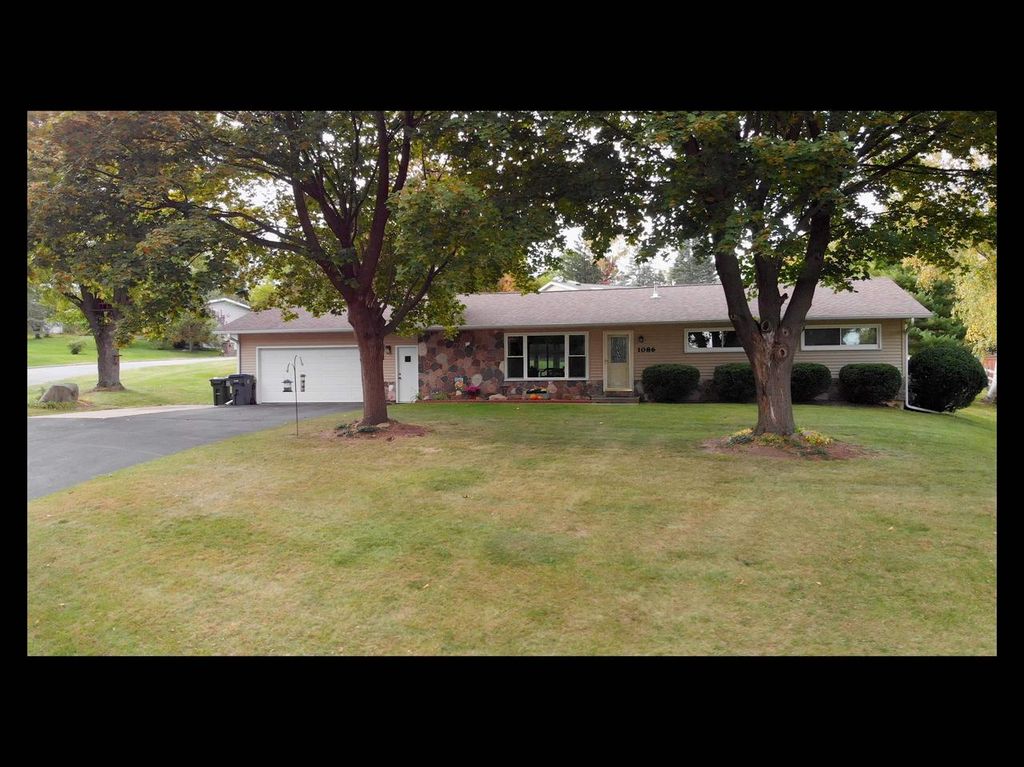 Photo of 9815 S 31st STREET, Franklin, WI 53132 (MLS # 1945002)