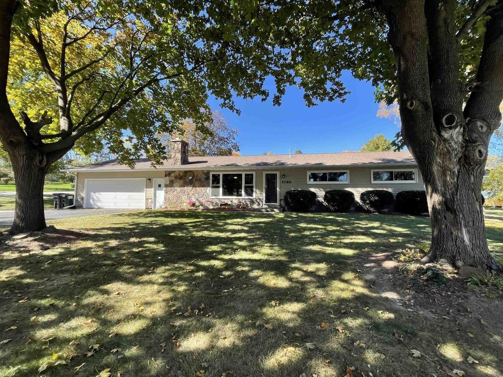 Photo of 9815 S 31st STREET, Franklin, WI 53132 (MLS # 1945002)