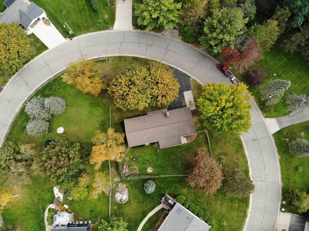 Photo of 9815 S 31st STREET, Franklin, WI 53132 (MLS # 1945002)