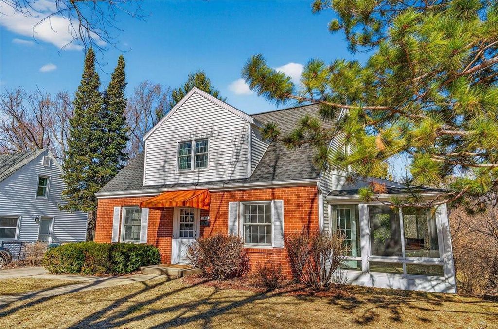 Photo of 3534 Heather CREST, Madison, WI 53705 (MLS # 2017731)