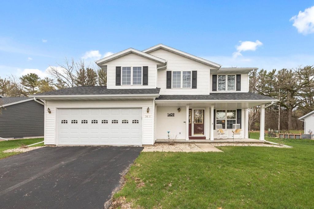 Photo of 1409 Montclair PLACE, Fort Atkinson, WI 53538 (MLS # 2021663)