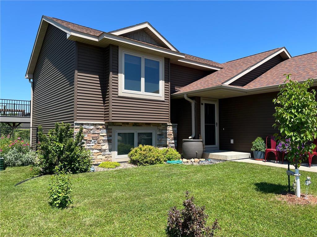Photo of 2237 Pioneer TRAIL, New Richmond, WI 54017 (MLS # 7140230)