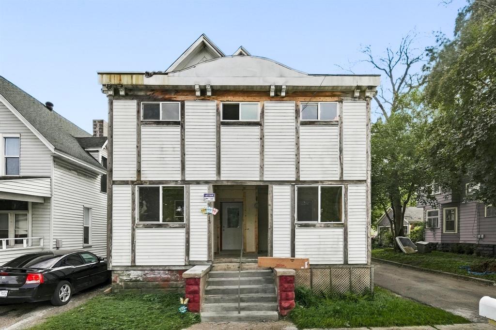 Photo of 317 Earl STREET #1-2, Eau Claire, WI 54703 (MLS # 1605354)