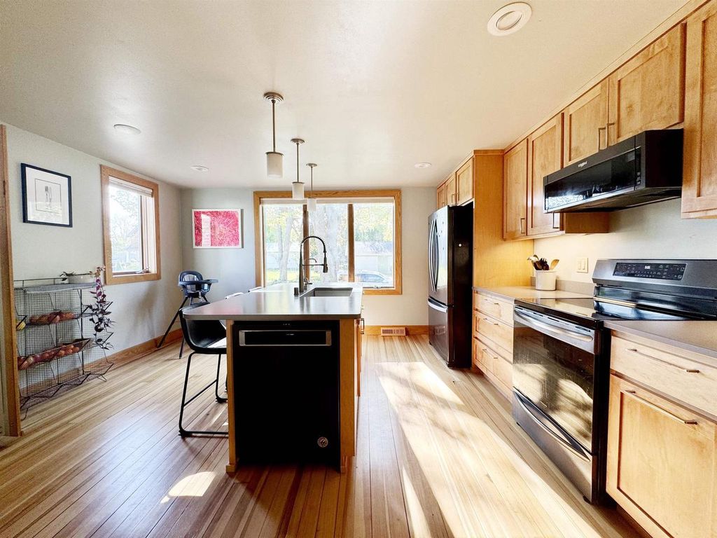 Photo of 508 Monroe STREET, Sauk City, WI 53583 (MLS # 2024340)