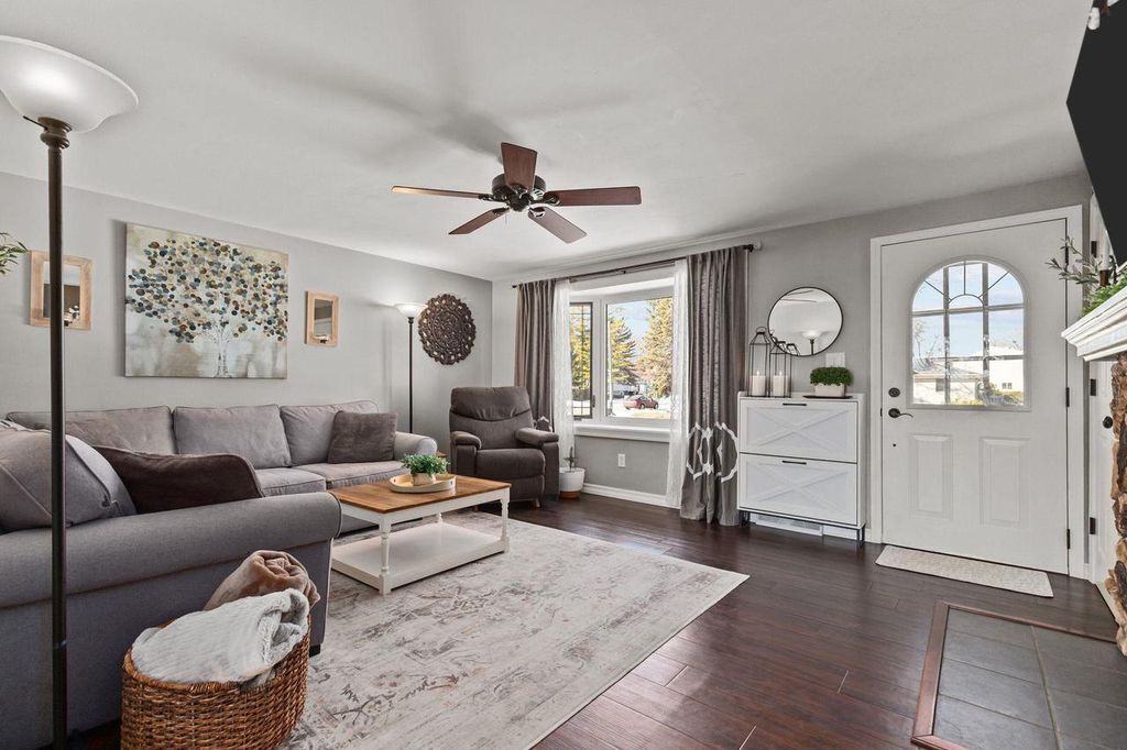 Photo of 475 Pleasant COURT, Neenah, WI 54956 (MLS # 50322749)