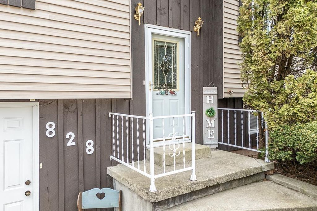 Photo of 828 W Warren STREET, New London, WI 54961 (MLS # 50323474)