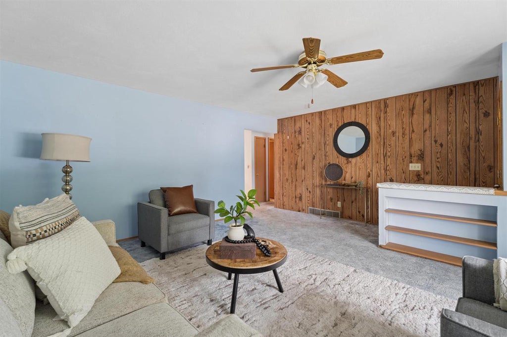 Photo of 1045 Grove STREET, Menasha, WI 54952 (MLS # 50330837)