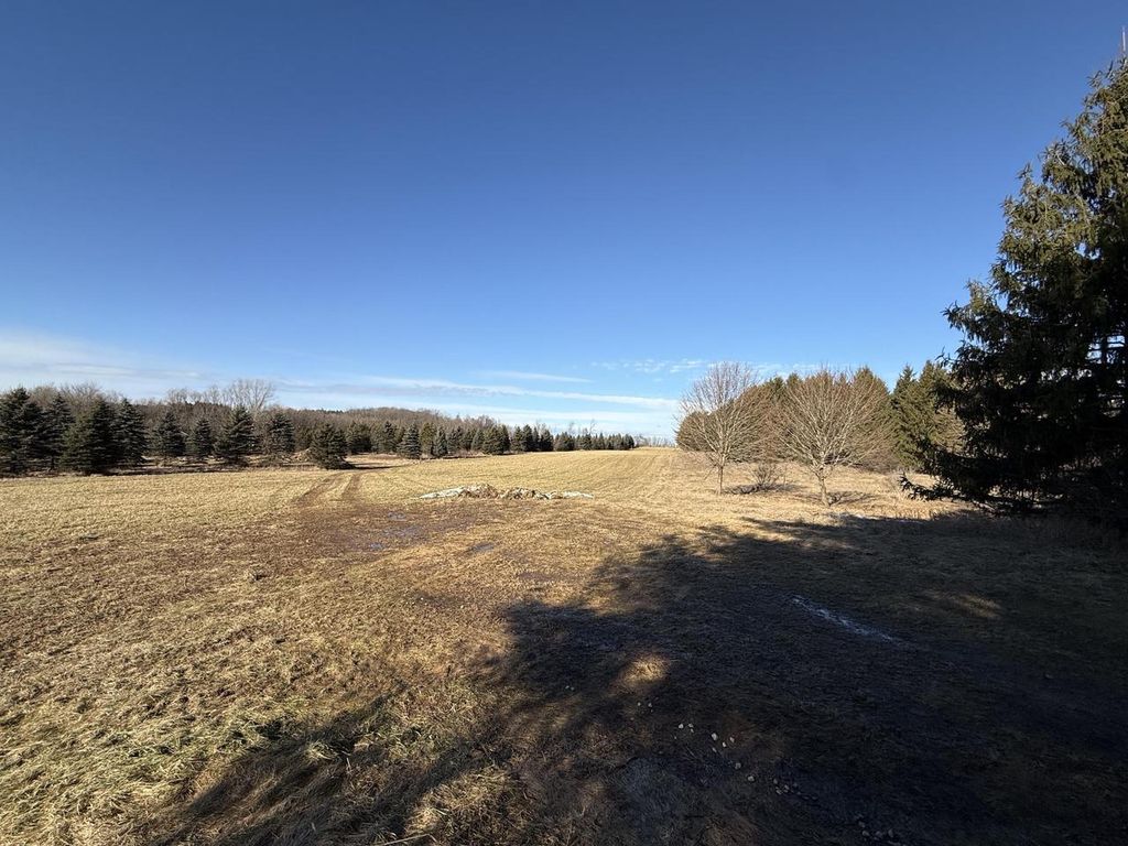 Photo of Lt4 E Hawthorne DRIVE #CSM4314, Saukville, WI 53080 (MLS # 1944041)