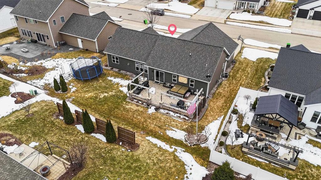 Photo of W6036 Zach STREET, Menasha, WI 54952 (MLS # 50322714)