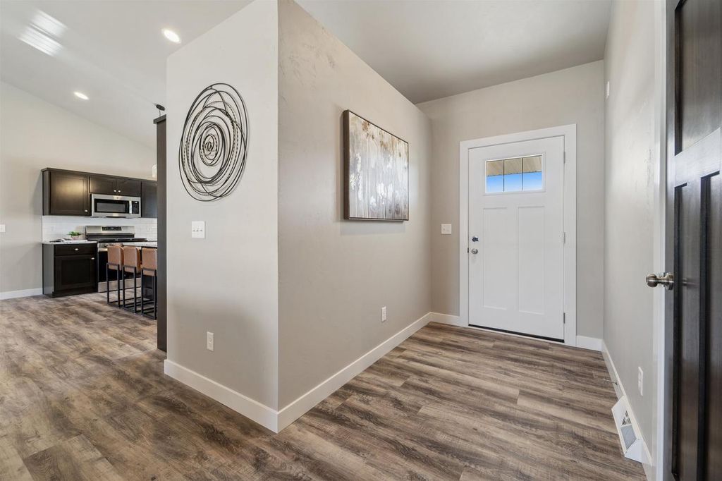 Photo of 2990 E Turquoise LANE, Appleton, WI 54913 (MLS # 50316631)