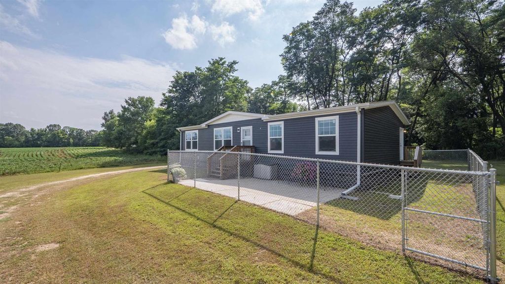 Photo of 626 N Semrow ROAD, Coloma, WI 54930 (MLS # 50323815)