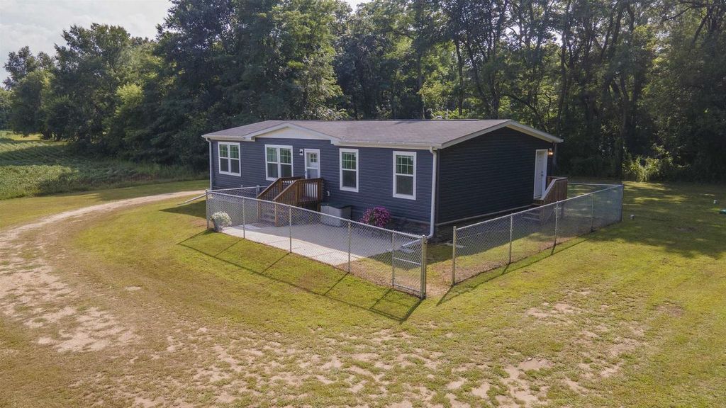 Photo of 626 N Semrow ROAD, Coloma, WI 54930 (MLS # 50323815)