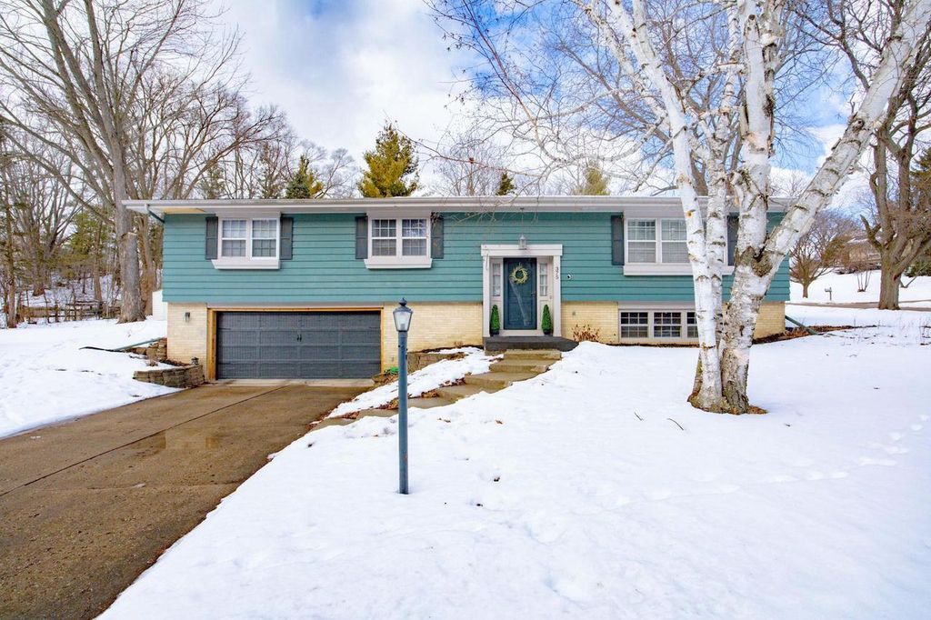 Photo of 375 Greendale DRIVE, Janesville, WI 53546 (MLS # 2016270)