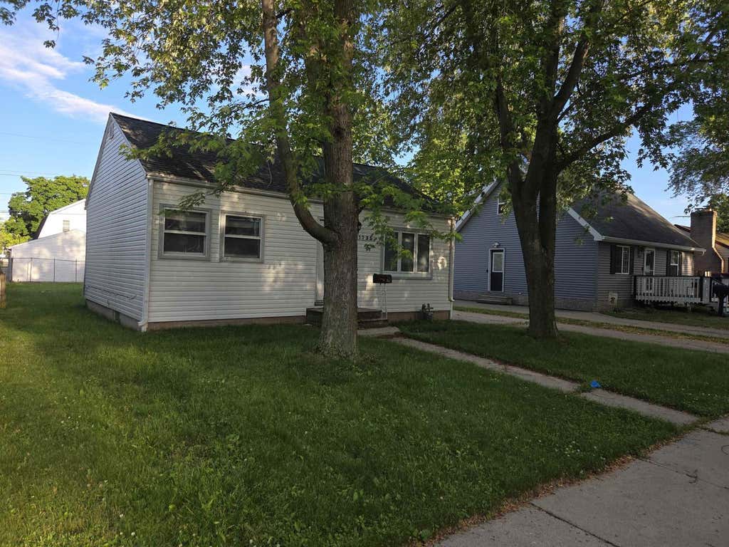 Photo of 1735 11th AVENUE, Green Bay, WI 54304 (MLS # 50327679)