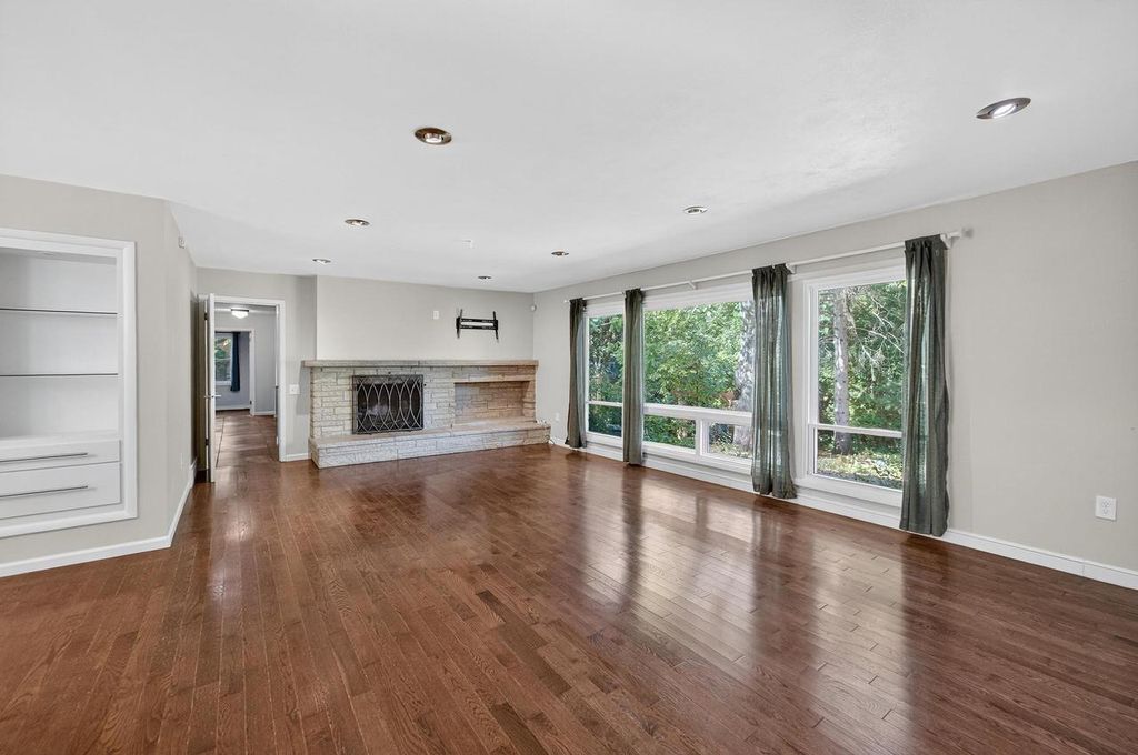 Photo of 1626 Laurel CREST, Madison, WI 53705 (MLS # 2009910)