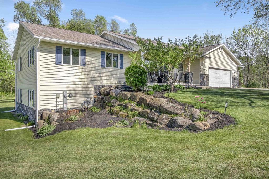 Photo of 105 Weynand ROAD, Merrimac, WI 53561 (MLS # 2022312)