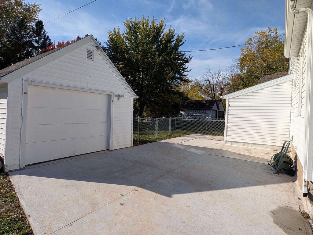 Photo of 624 Jackson STREET, Neenah, WI 54956 (MLS # 50317553)