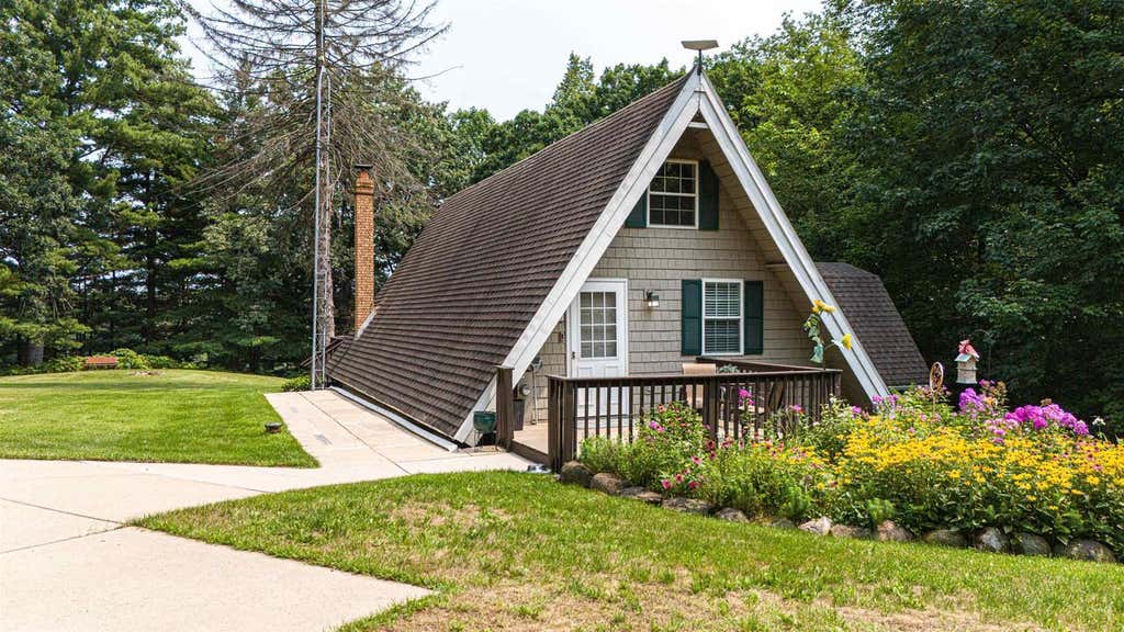 Photo of N3836 Park ROAD, Brodhead, WI 53520 (MLS # 2030415)