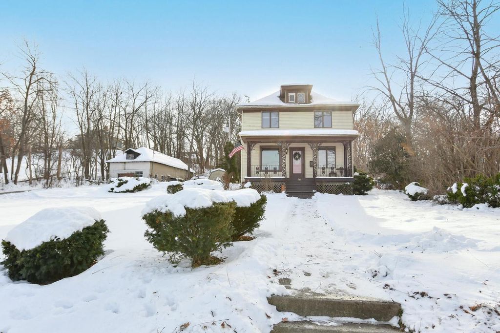 Photo of 561 W Chestnut STREET, Burlington, WI 53105 (MLS # 1945277)