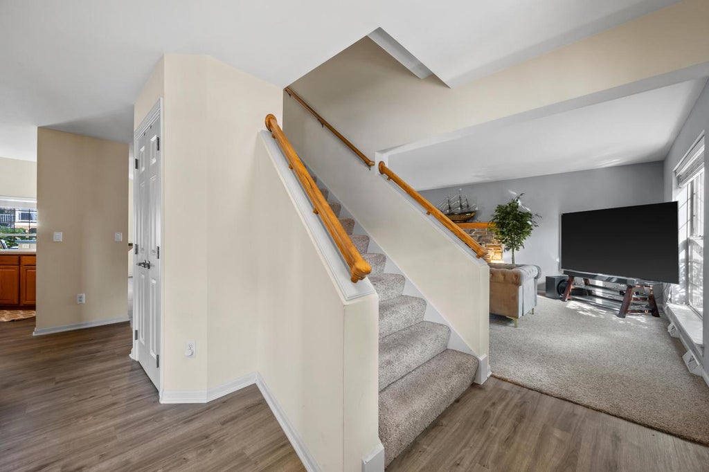 Photo of 922 River Hill DRIVE, Waukesha, WI 53189 (MLS # 1978906)