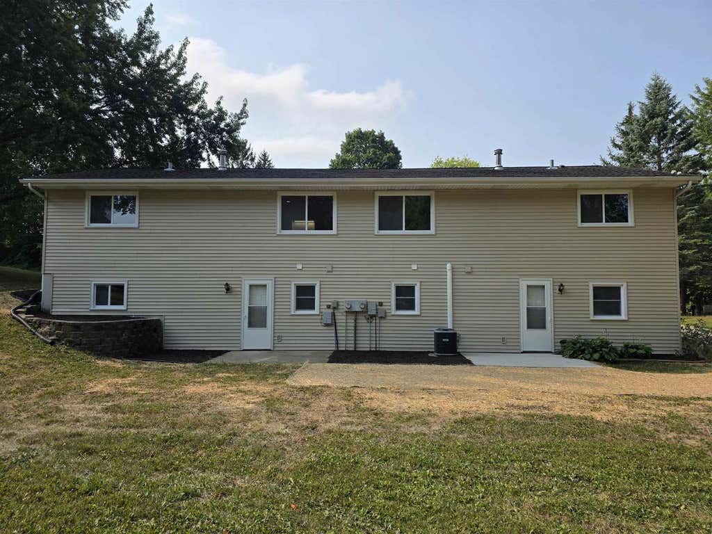 Photo of 5802 Sauk LANE, Mcfarland, WI 53558 (MLS # 2029731)