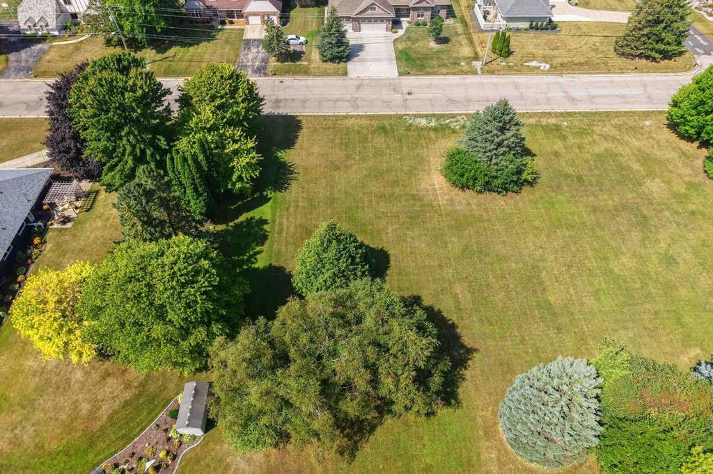 Photo of 380 S Mayflower DRIVE, Appleton, WI 54914 (MLS # 50331372)