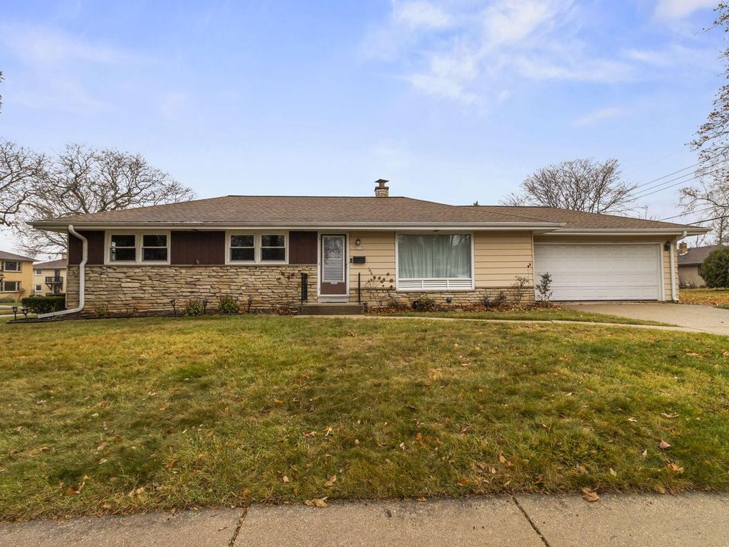 Photo of 3025 S 72nd STREET, West Allis, WI 53219 (MLS # 1944025)