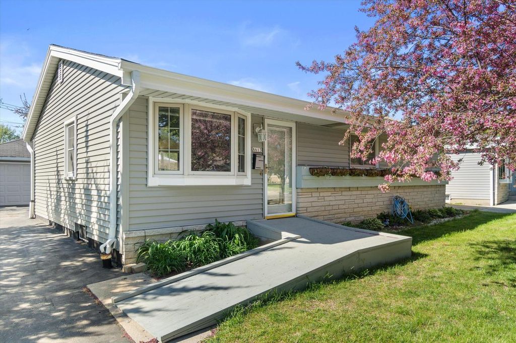 Photo of 8613 W Ohio AVENUE, Milwaukee, WI 53227 (MLS # 1962635)