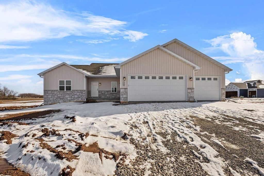 Photo of N9220 Homestead LANE, Appleton, WI 54915 (MLS # 50318856)