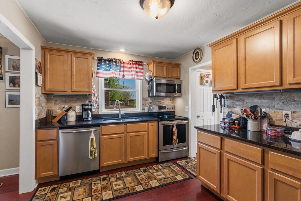 Photo of 1712 S Craftsman DRIVE, New Berlin, WI 53146 (MLS # 1963076)