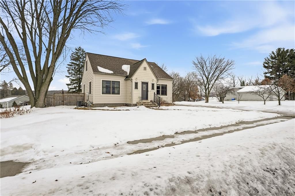 Photo of 4903 Jeffers ROAD, Eau Claire, WI 54703 (MLS # 1597582)