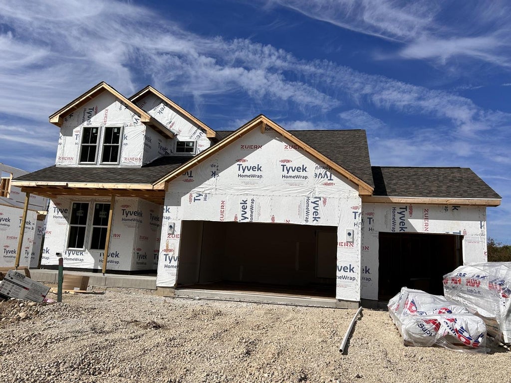 Photo of 1309 Mount Vernon DRIVE, Hartford, WI 53027 (MLS # 1982371)