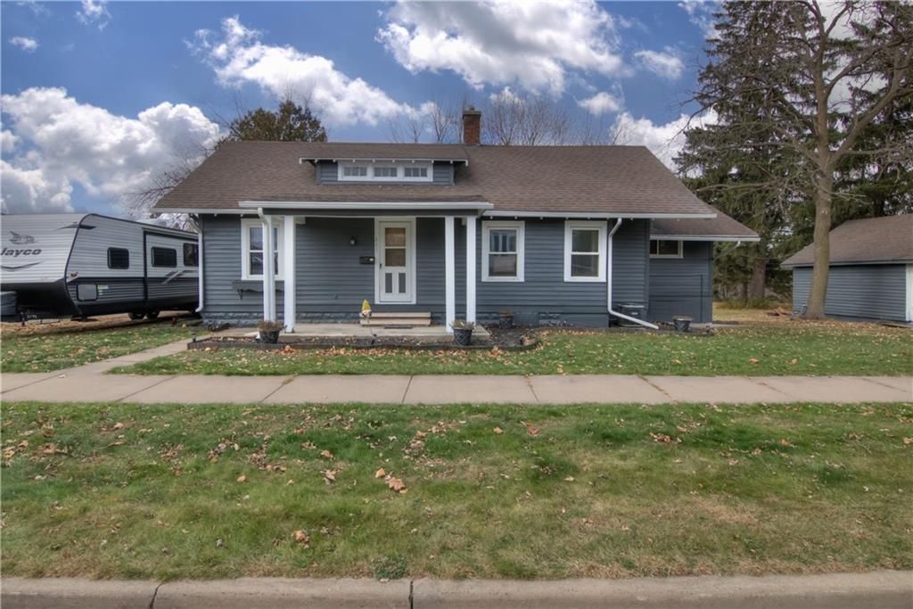 Photo of 601 Park AVENUE, Stanley, WI 54768 (MLS # 1597031)