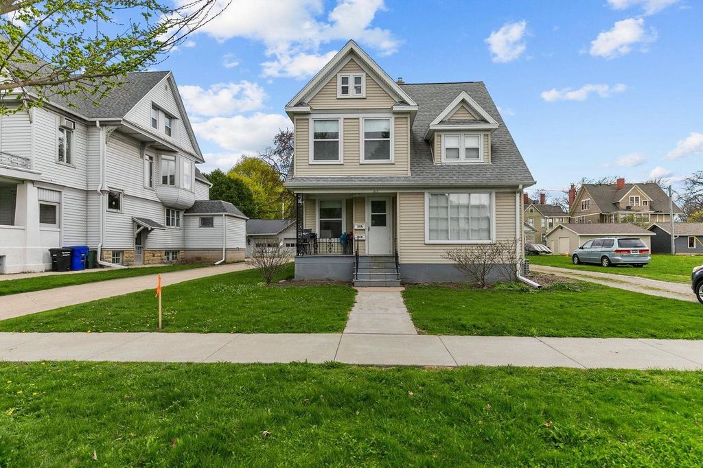 Photo of 217 N Union STREET, Appleton, WI 54911 (MLS # 50325050)