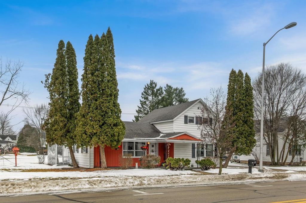 Photo of 213 W Main STREET, Princeton, WI 54968 (MLS # 2014548)